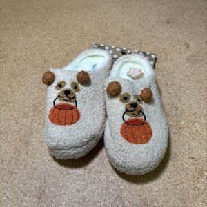 Born Women’s Slip-On Halloween Teddy Bear Slippers Size 7-10 Cream Non-Slip